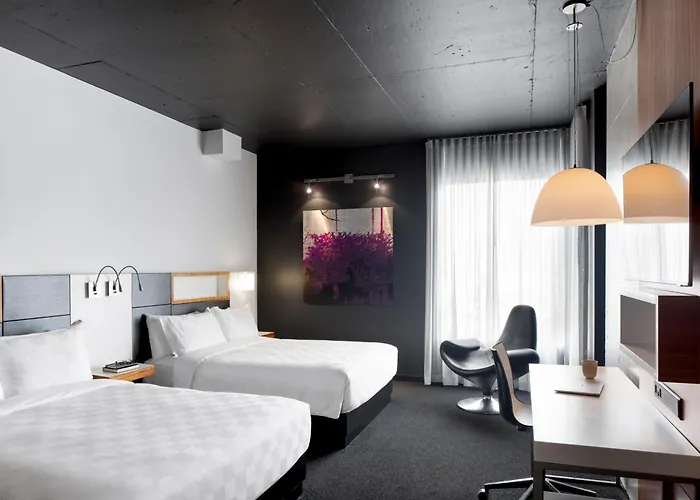 Alt Toronto AirportAirport Hotel