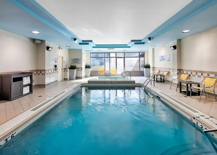 Fairfield Inn & Suites By Marriott Toronto Airport Mississauga